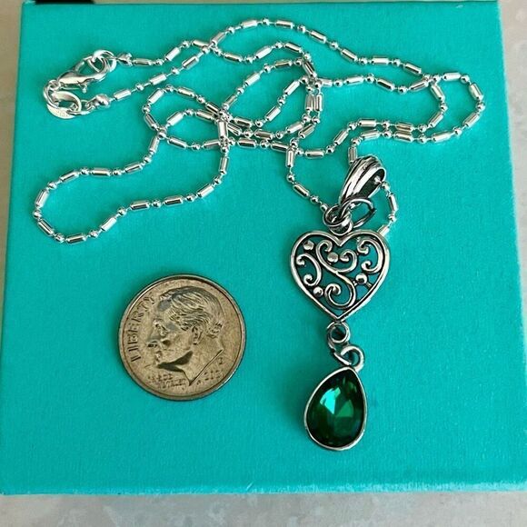 BAB Green Tear Drop & Heart w/925 Silver Chain - Picture 7 of 8